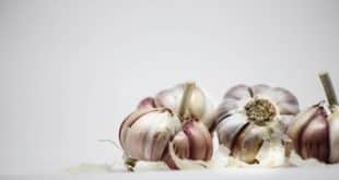 How to remove skin tags with Garlic